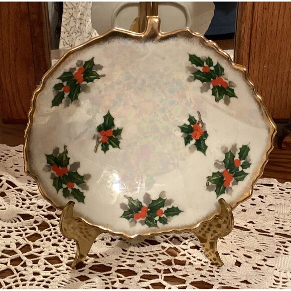 Holly Christmas Dish With Gold Trim Mother of Pearl Ucagco Japan 7in - Picture 2 of 3
